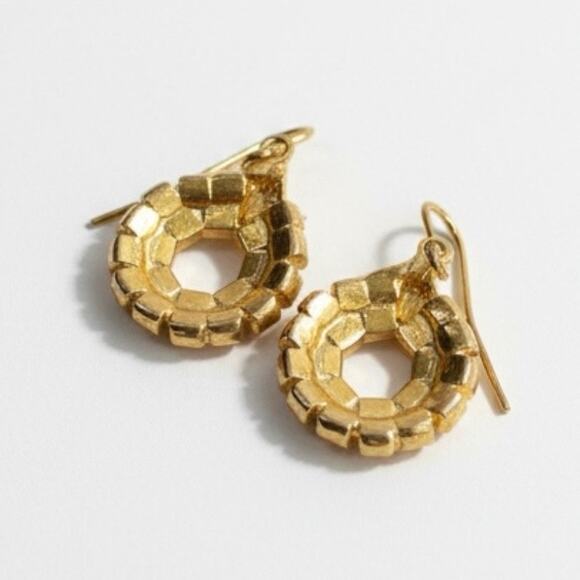 Festive Vintage Green & Red Rhinestone Holiday Wreath Gold Christmas Earrings - Picture 2 of 2